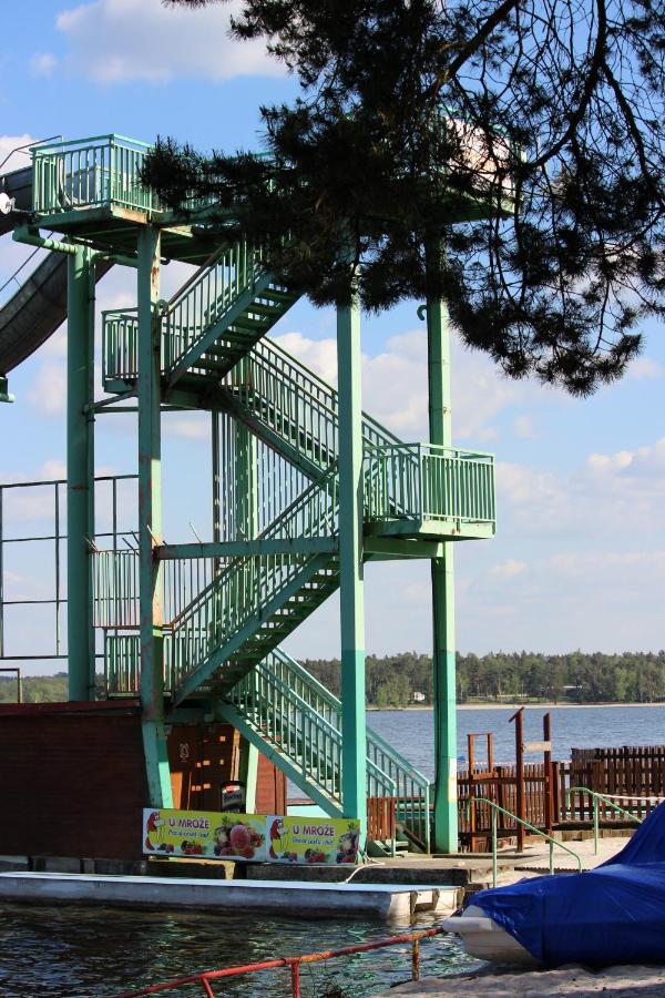 Jezerni Apartman S Terasou A Saunou V Lakepark Residence Докси Екстериор снимка